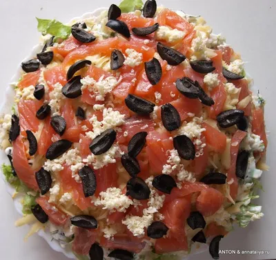 Салат с крабовыми палочками и помидорами. Этот рецепт удивит домашних | РБК  Life