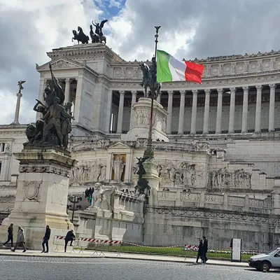 В Риме царит паника\": гражданин Армении стал заложником Вечного города