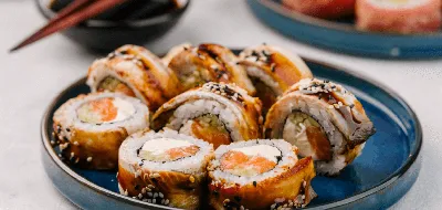 Суши Филадельфия с лососем — пошаговый рецепт от Katana
