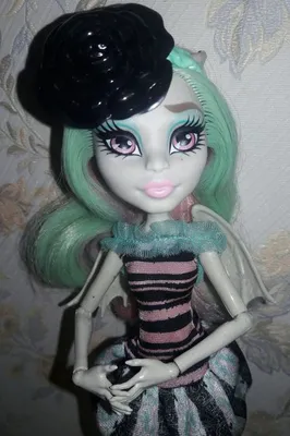 Кукла Монстер Хай Monster High Рошель Гойл - купить недорого б/у на ИЗИ  (37152352)