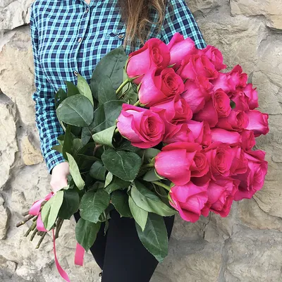 Букет 39 нежно-розовых роз высотой 110см (большой бутон) купить с доставкой  в СПб