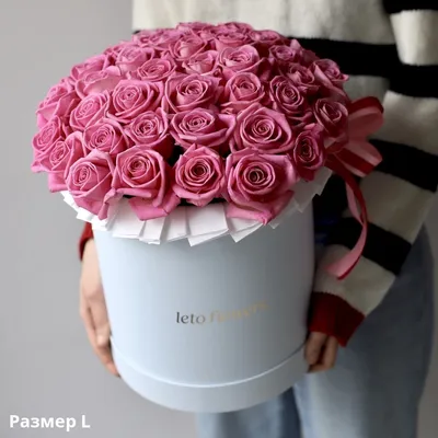 Купить букет из 51 розовой розы в шляпной коробке с доставкой по городу  Днепр | Royal-Flowers.dp.ua
