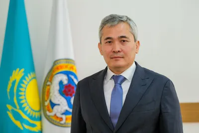 Руководитель и начальник — это не одно и то же», — директор  «2ГИС-Кыргызстан» о принципах управления | Карьера на WEproject