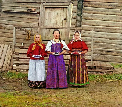 Русское народное платье с подъюбником для танца. Цвет зеленый.