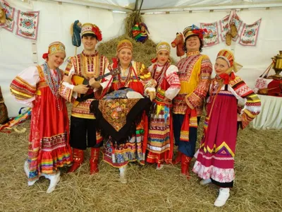Русские традиции, обычаи и обряды в культуре народов России: новые и старые