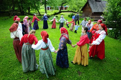 Русские традиции, обычаи и обряды в культуре народов России: новые и старые