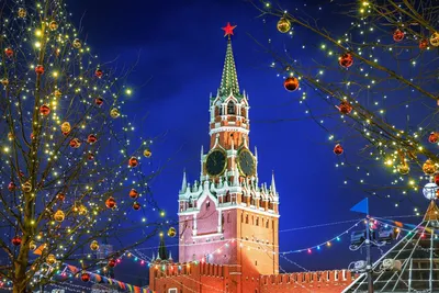 Накануне рождественских праздников Русский дом в Париже украсит красочная  выставка «Русский Новый год»