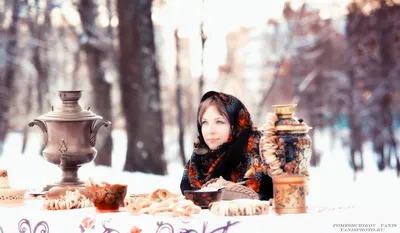 Традиционное русское чаепитие с Cracknels на деревянном столе Стоковое Фото  - изображение насчитывающей отверстие, питание: 59274286