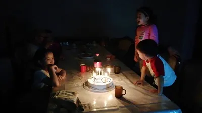 Открытка с именем Айдана С днем рождения торт с узорами на день родения.  Открытки на каждый день с именами и пожеланиями.
