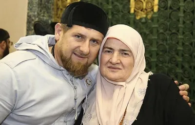 Рамзан Кадыров поздравил свою маму с днем рождения - Главные новости