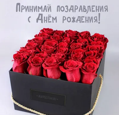 Ягоды и кустовые розы в шляпной коробке купить в СПБ с доставкой недорого