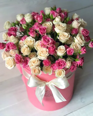 Цветы в шляпных коробках : 51 роза Эквадор в шляпной коробке №51