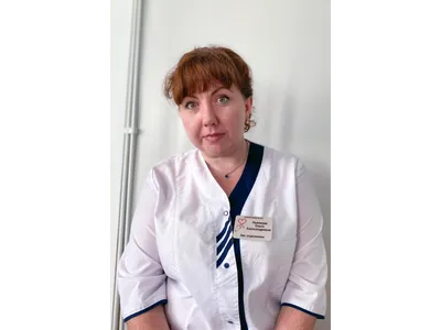 медики днем простую векторную иллюстрацию врача-терапевта в маске и  медосмотре. одна непрерывная строка Иллюстрация вектора - иллюстрации  насчитывающей одно, уверенно: 238608489