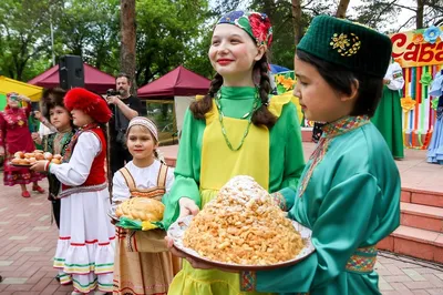Акцент на традицию: как Россия отпраздновала татарский Сабантуй в 2023 году