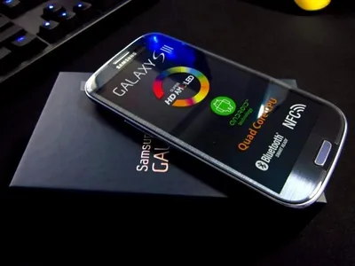 Samsung's positively ancient Galaxy S3 and Galaxy Note 2 are getting some  Android 13 love