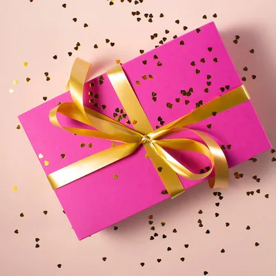 Впереди самый влюбленный и сердечный праздник зимы-14 ФЕВРАЛЯ ❤️ бронь уже  открыта! Наша студия готовит самые красивые поздравления для… | Instagram