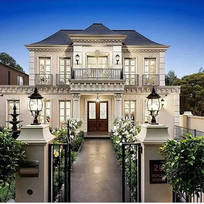 Выбираем дом дня 😍😍Какой самый красивый по вашему мнению. Пишем в  комментариях и ставим лайк ❤❤❤ | House exterior, Mansions, Dream house