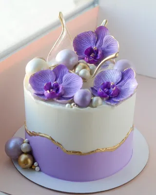 ТОРТЫ НА ЗАКАЗ МОСКВА on Instagram: “Шоколадные орхидеи Полностью съедобные,  сделанные из белого бельгийск… | Художественные торты, Торт, Техники  украшения торта