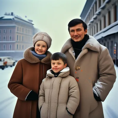 Портрет семьи зимой в снегу Стоковое Фото - изображение насчитывающей  счастливо, холодок: 182069652