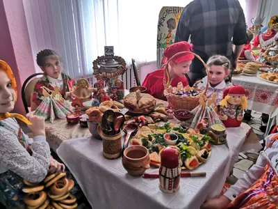 Масленица: сервировка стола в русском стиле | Интернет-магазин Guten Morgen