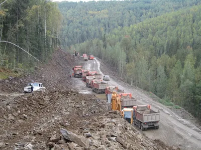 На автодороге Епишино – Северо-Енисейский ведутся ремонтные работы - КрУДор
