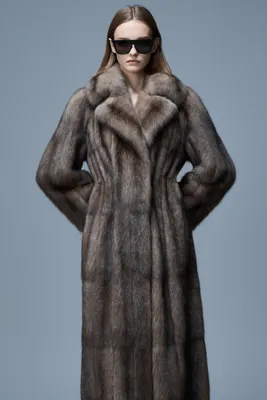Почему шуба из новой коллекции Emil Shabaev — мастхэв зимнего гардероба  2021 | Vogue Russia