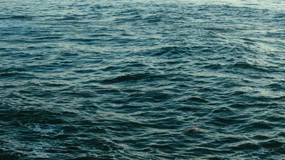темно синее море · Бесплатные стоковые фото