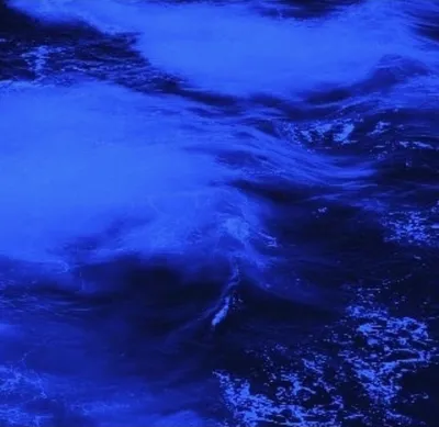 blue #sea #waves #волны #море #синий #aesthetic #эстетика #wallpaper #обои  #foundalighter | Синие картинки, Синий фон, Фоновые рисунки