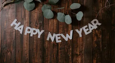 Поздравления на Старый Новый год 2024 в стихах, СМС и картинках / NV