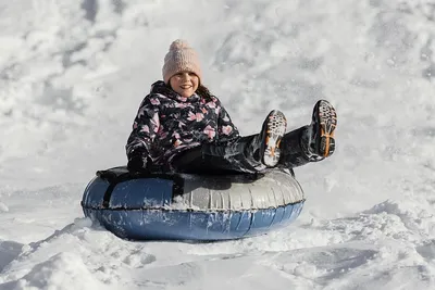 Снежная горка на Терренкуре в Алматы: бесплатные катания для детей из  малообеспеченных семей