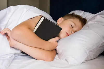 Как спать на ортопедической подушке; правила здорового сна