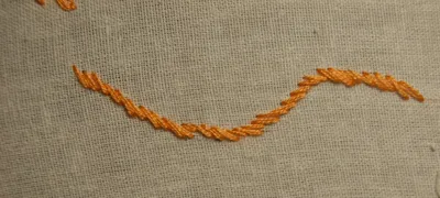 Багетная мастерская Ленбагет on Instagram: \"Здравствуйте, друзья😊! Мой  сегодняшний рассказ будет о тамбурной вышивке. Конечно, многие из вас  знакомы с этим видом шва, напоминающем цепочку⛓️, и, наверняка,  использовали его в своих работах.