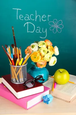 Открытки \"С Днем учителя!\" (40 шт.) От родителей и учеников! | Открытки для  учителя, Открытки, Подарки учителю
