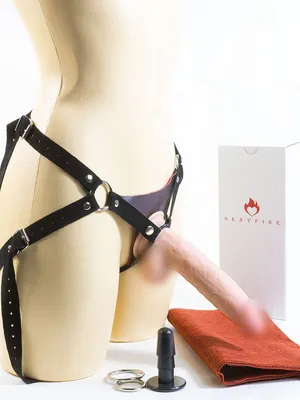 Реалистичный страпон Луи с подвижной кожей с трусиками Афина Sexyfire -  купить с доставкой по выгодным ценам в интернет-магазине OZON (326082156)