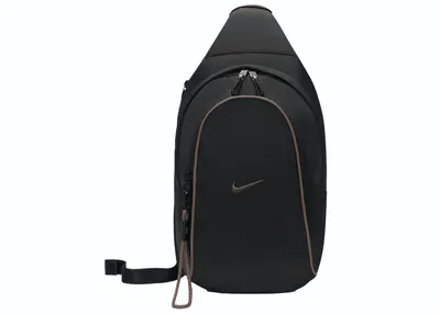 Nike Brasilia 9.5 Small Duffel Bag | Famous Footwear