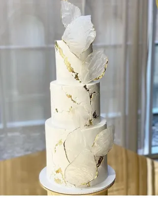 Свадебный торт с цветам 2022