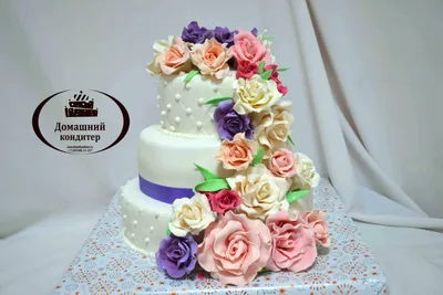 Купить Свадебный торт Классика с розами из мастики в Москве с быстрой  доставкой в день заказа