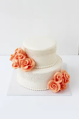 Торт с розами из мастики на свадьбу на заказ
