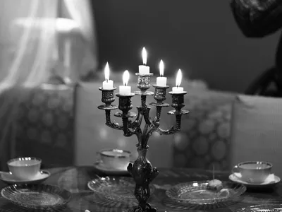 Свеча, черно-белая в стиле дудла Иллюстрация штока - иллюстрации  насчитывающей свечки, дом: 160733403