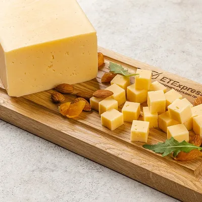 Трюфелькейзе, сыр полутвердый с трюфелем, жирность 45%, STRAHL, ~ 6,5 кг  купить с доставкой на дом