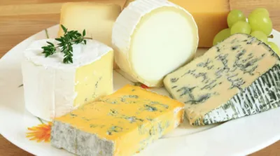 Сыр Горгонзола с голубой плесенью 50% Зелёная Линия, 150г - купить с  доставкой в Москве в Перекрёстке