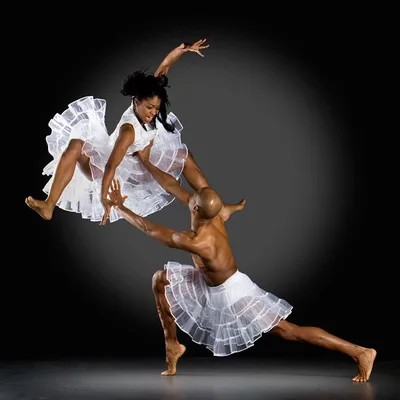 Африканские танцы много людей, юмор…» — создано в Шедевруме