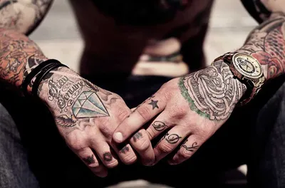 женские тату на руке - женские тату на кисти руки - тату на кисти руке для  девушки | Line tattoos, Fine line tattoos, Tattoos