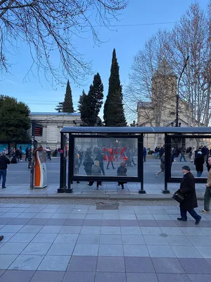 В Тбилиси проходит акция протеста против закона об «иноагентах». Полиция  разгоняет демонстрантов слезоточивым газом и водометом