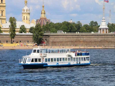 Теплоход Москва 125 в аренду в Санкт-Петербурге