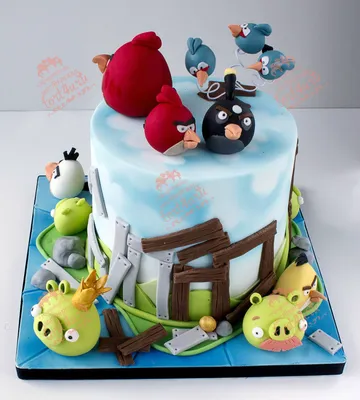 Торт с фигурками angry birds