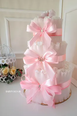 Торт из памперсов 👼 . Состав: 56 штук подгузников, пинетки, всё в розовых  тонах (пожелание клиента) и поздравление для новоиспеченной… | Instagram