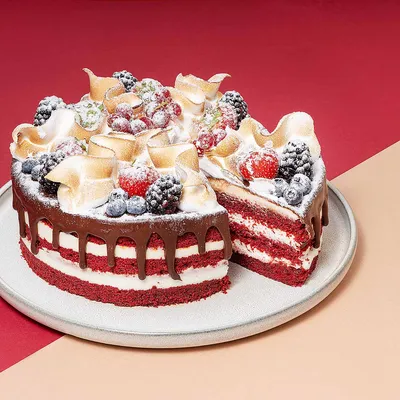 Купить Торт «Красный бархат с ягодами» 3кг - кондитерская Ладушки
