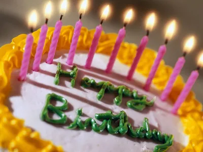 Подсвечник Золотая сказка на торт цифра 8 набор 4 свечи 6 см купить по цене  160 ₽ в интернет-магазине Детский мир