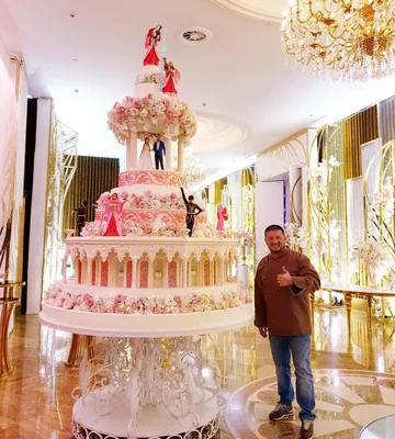 Международная выставка тортов Рената Агзамова - 😃 Слово «невероятный» -  самое частое, что слышит Ренат Агзамов, когда заказчики видят изготовленный  торт 🍰🍰🍰! Насладись и ты волшебством 🎉 его непревзойденных творений на  международной